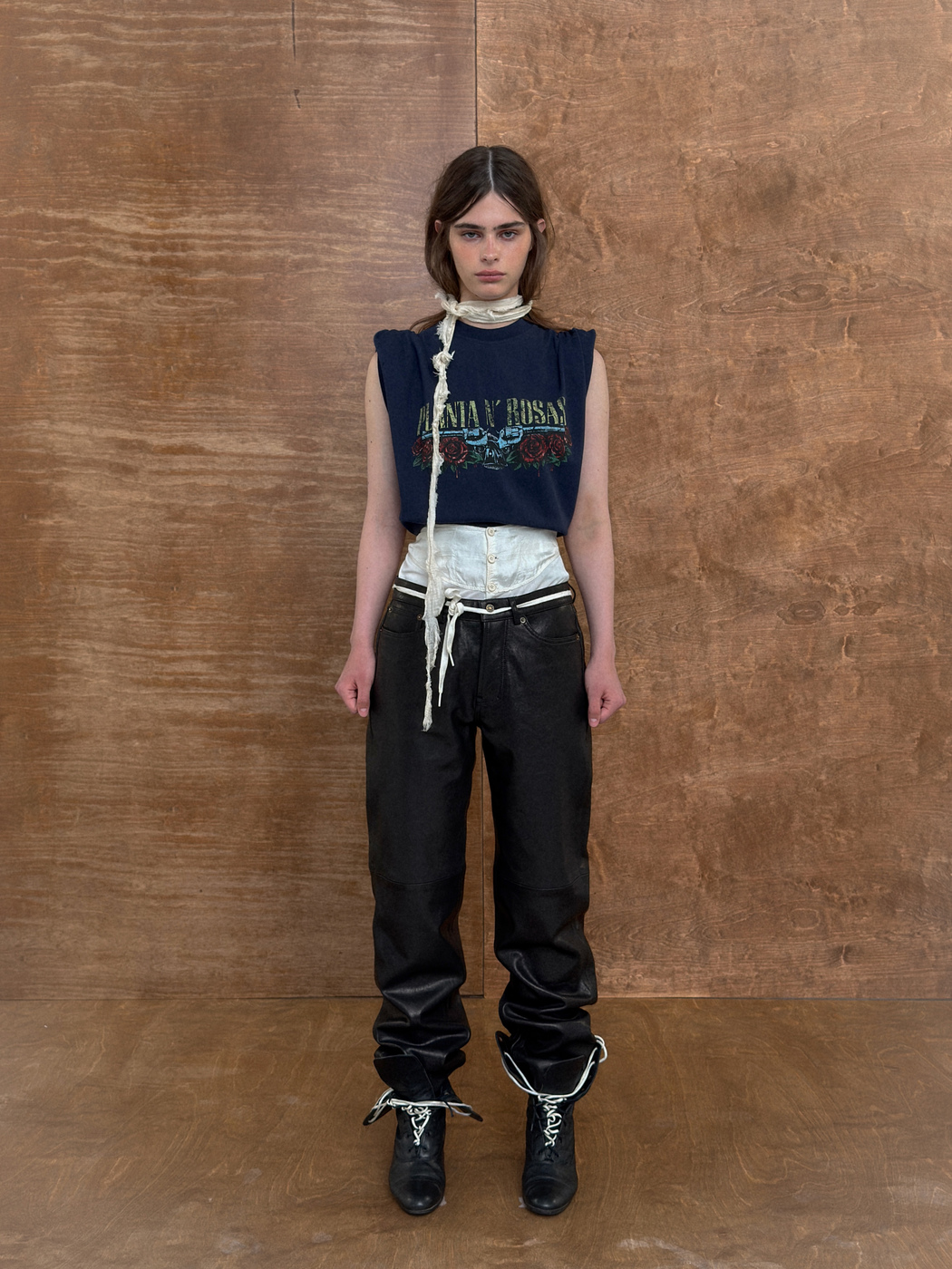 PLANTA-ROSAS T-SHIRT