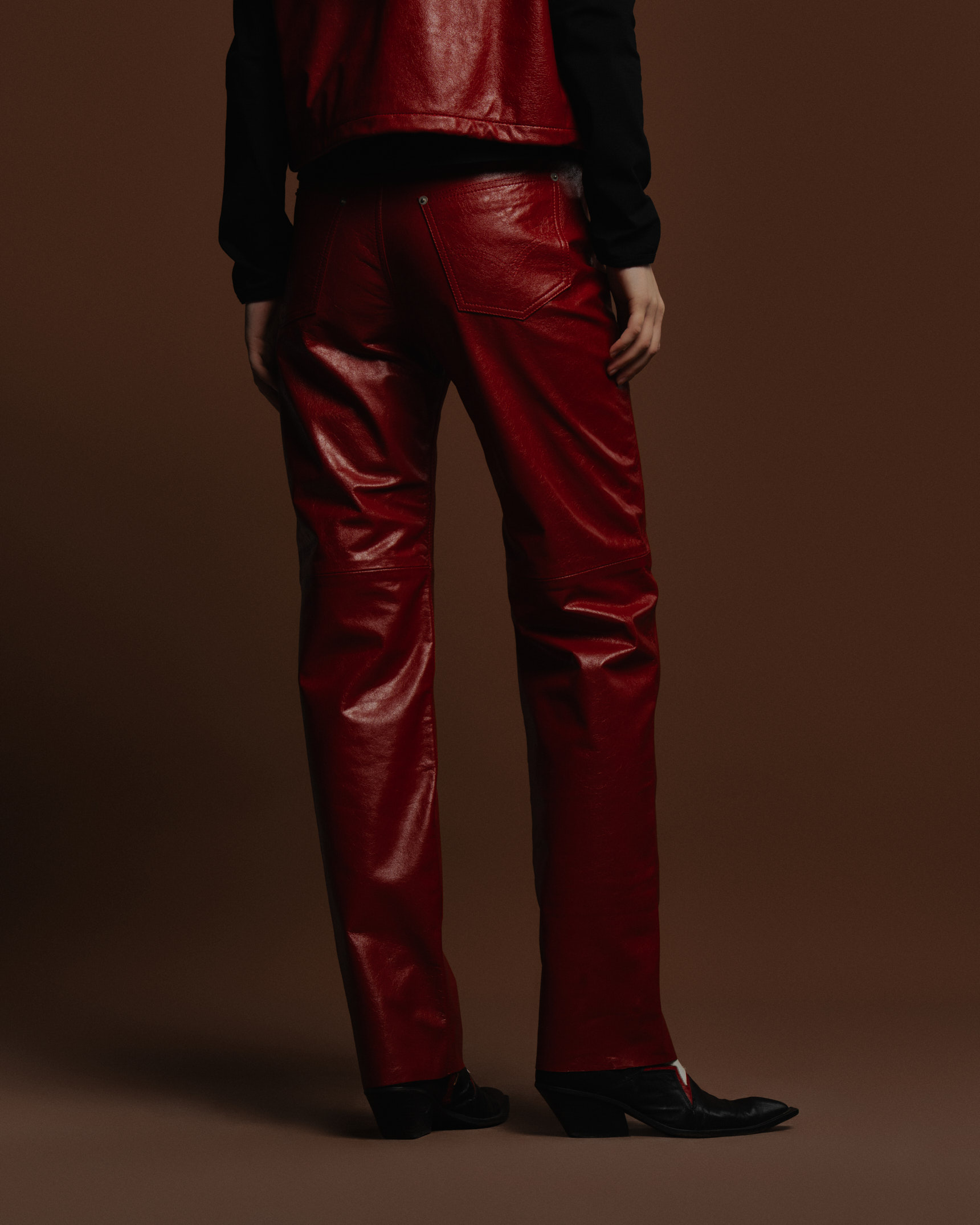 LEATHER PANTS