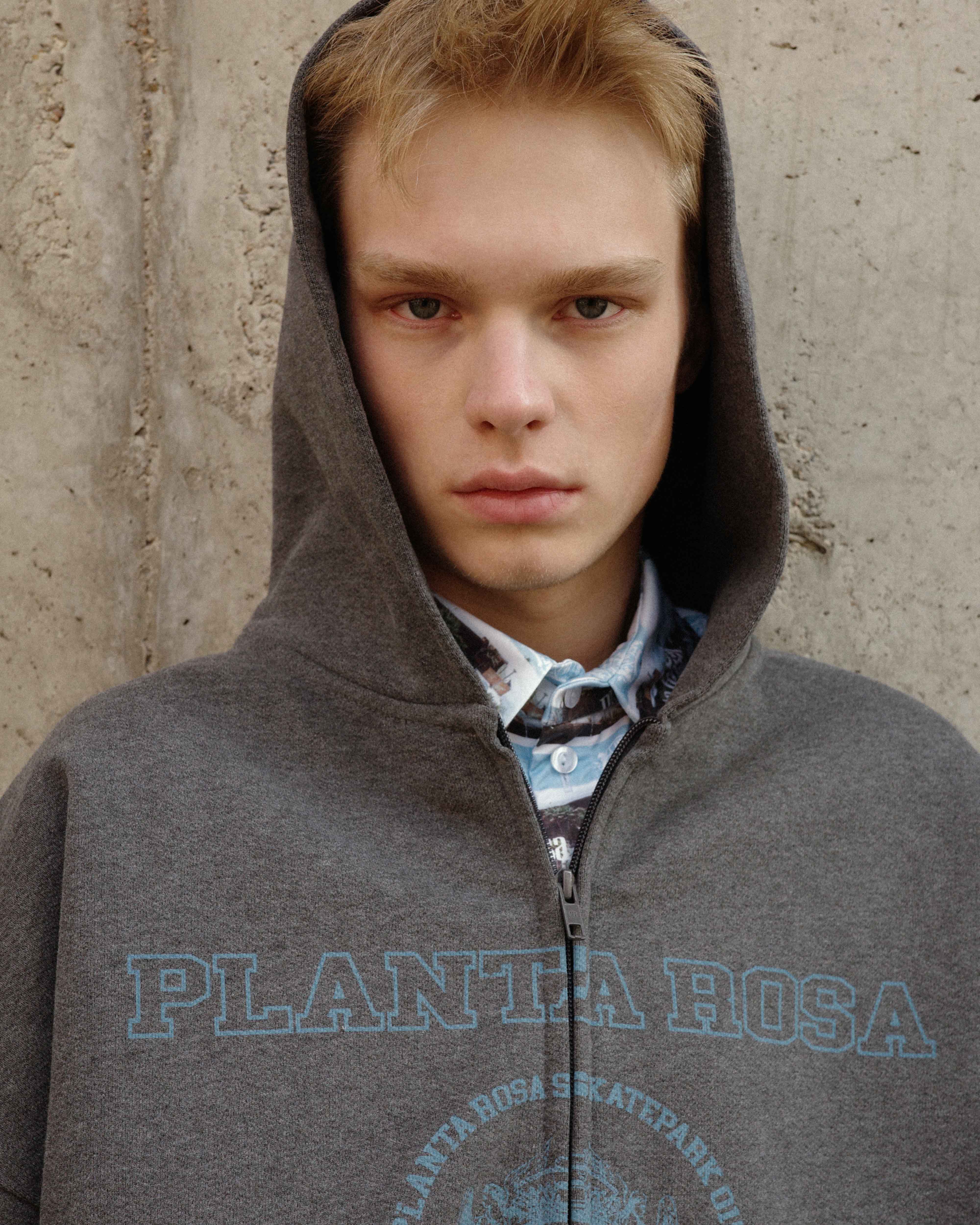 COAT-OF-ARM ZIP HOODIE