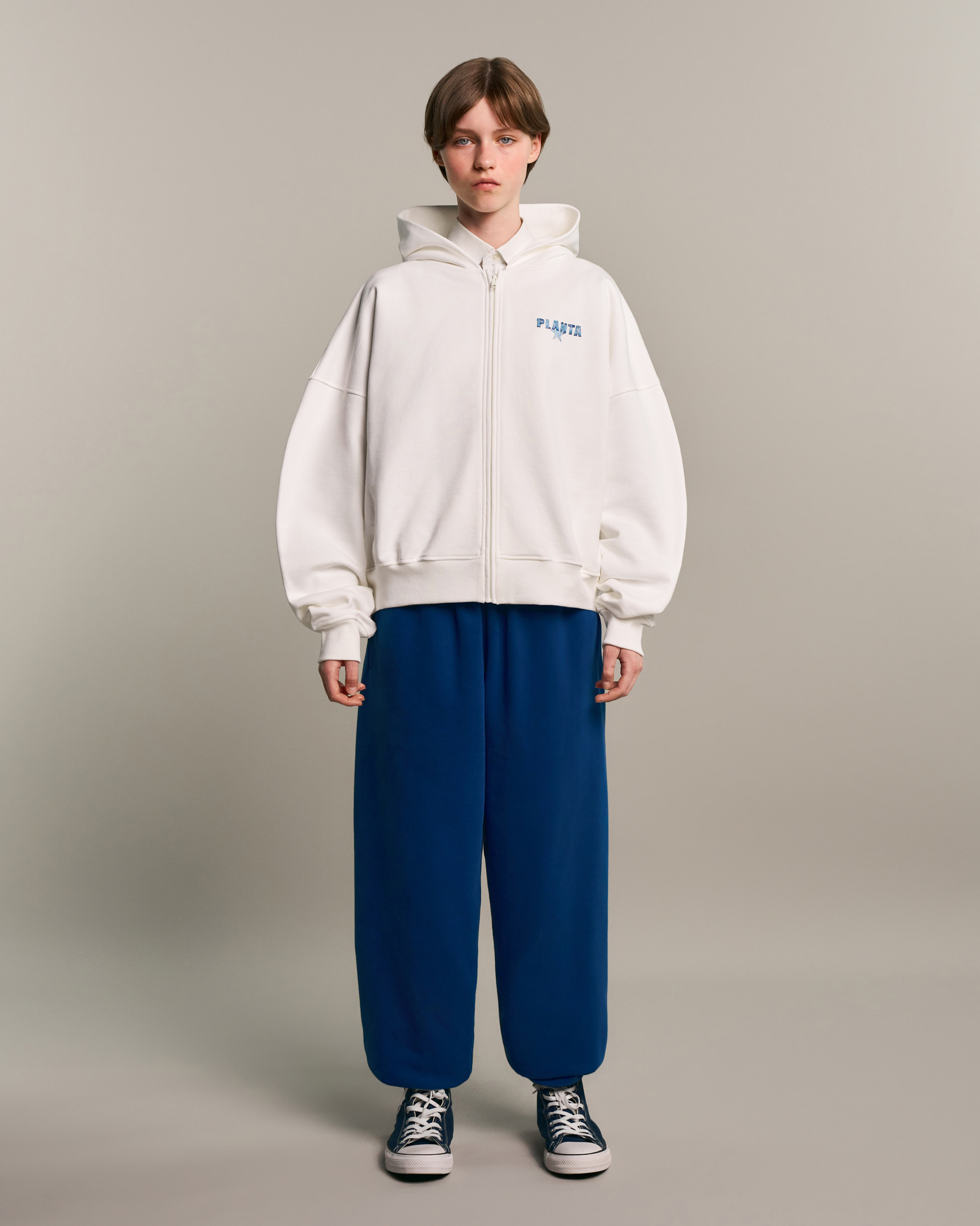 STAR ZIP HOODIE