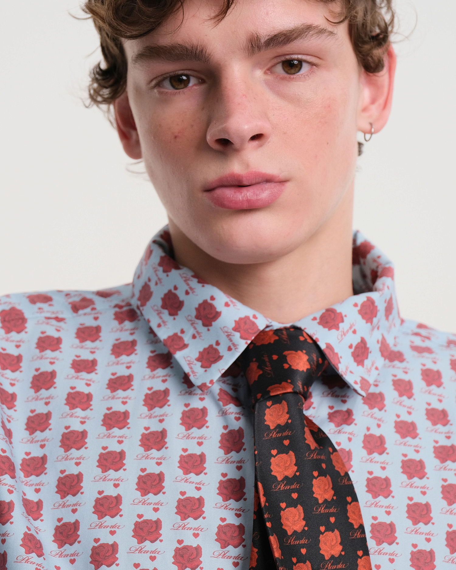 ROSE PATTERN TIE