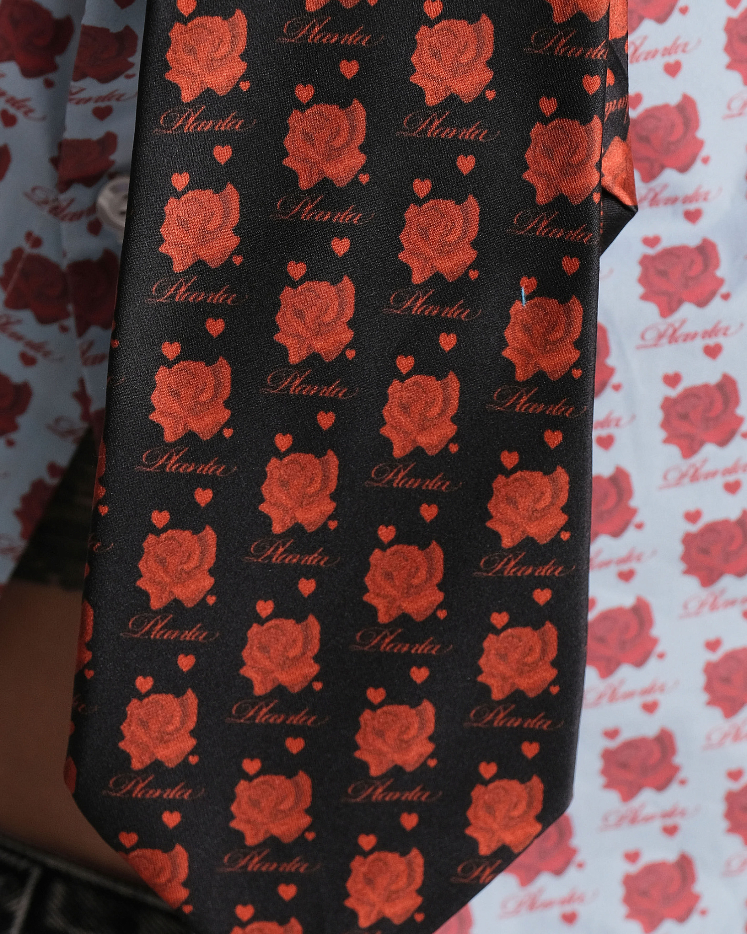 ROSE PATTERN TIE