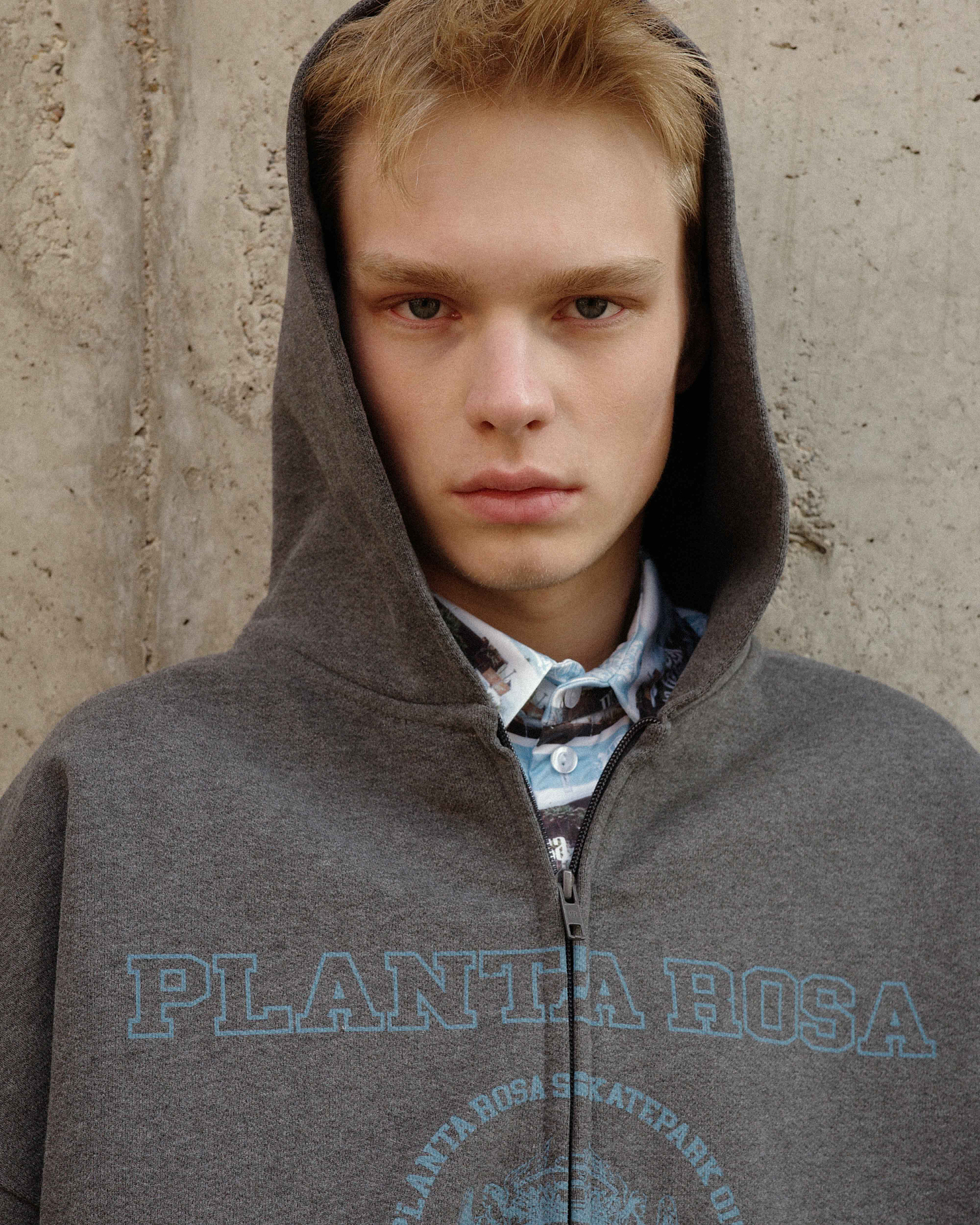 COAT-OF-ARM ZIP HOODIE