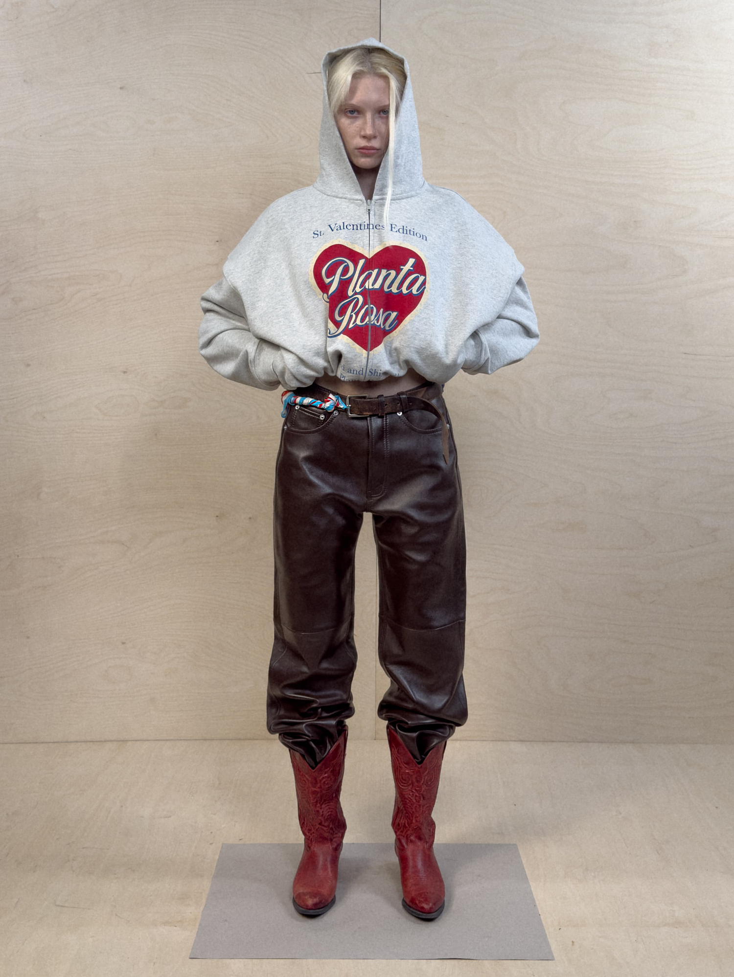 DENTELLE-HEART ZIP HOODIE