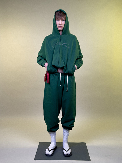 ITALIC ZIP HOODIE